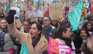 Royaume-Uni: des milliers de fonctionnaires dans la rue lors d'une journée de grèves massives