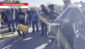 Grève du 7 février. À Caen, on chante et on joue de la musique contre la réforme des retraites