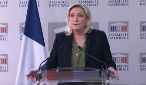 Retraites: Le Pen raille une "négociation de marchands de tapis" entre le gouvernement et LR