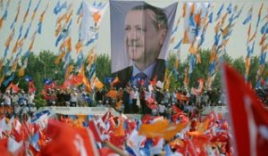 Manifestation pro-Erdogan : "Les opposants doivent cesser de diviser le pays"