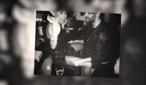 Miley Cyrus enfourche un homme sur sa dernière photo