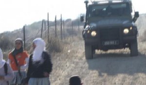 Escorte militaire pour des écoliers palestiniens