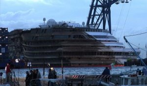 Italie: le redressement du Costa Concordia est achevé