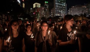 En images : à Hong Kong, la foule se souvient de Tiananmen
