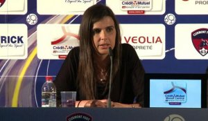 Football: Helena Costa veut être "un entraîneur normal"