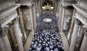 Vidéo : l'artiste JR fait entrer plus de 4 000 illustres inconnus au Panthéon