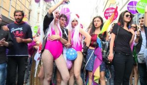 Istanbul: dizaines de milliers de personnes pour la Gay Pride