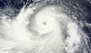 Le sud du Japon sous la menace du typhon Neoguri
