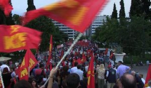 Grèce: le parti communiste manifeste contre l'austérité