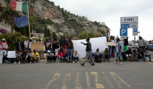 Des migrants dispersés après un sit-in à la frontière franco-italienne