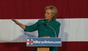 Etats-Unis: Clinton en campagne dans l'Iowa