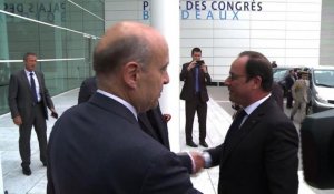 Vinexpo à Bordeaux: François Hollande accueilli par Alain Juppé