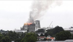 Incendie spectaculaire d'une basilique à Nantes
