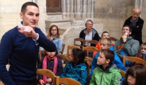 Les enfants visitent la cathédrale de Bayeux