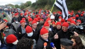 Écotaxe : Ayrault rencontre les élus bretons sur fond de grogne fiscale