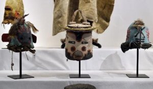 Les masques de la tribu Hopi de nouveau cédés aux plus offrants à Paris