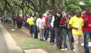 L'attente des Sud-Africains pour voir le cercueil de Mandela