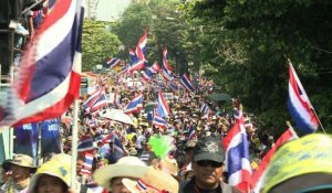 Thaïlande: nouveau défilé antigouvernement malgré une explosion