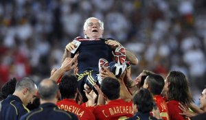 L'entraîneur et icône du football espagnol Luis Aragones est décédé