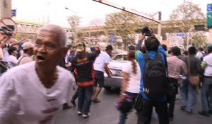 Thaïlande: violente bataille de rue à la veille des élections