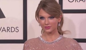 Taylor Swift admet que c'est difficile de rester en contact avec ses amis