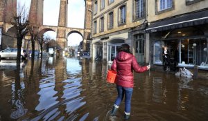 La tempête Dirk faiblit mais menace encore le sud-est de la France