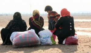 Fuyant les djihadistes, les familles syriennes affluent en Turquie