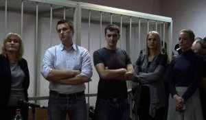 Russie: l'opposant Alexeï Navalny et son frère condamnés