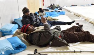 Les migrants sous les coups de la police à Calais, selon Human Rights Watch