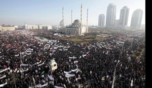 Manifestation massive en Tchétchénie contre "Charlie Hebdo"