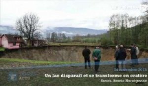 Bosnie : un lac disparaît et laisse place à un immense cratère