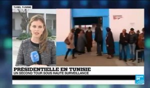 Devant un bureau de vote à Tunis : "On attend une ère nouvelle"