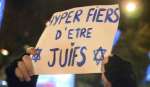 Manuel Valls au rassemblement devant la supérette casher