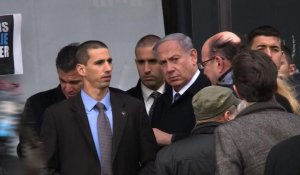 France: Netanyahu se recueille devant le supermarché casher
