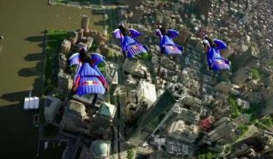 Ils survolent Manhattan en wingsuit pour la marque RedBull
