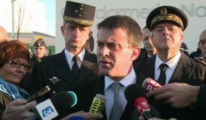 Attentats en Corse: Manuel Valls condamne fermement