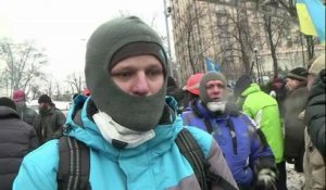 Ukraine: les forces anti-émeutes désertent sous la pression des manifestants