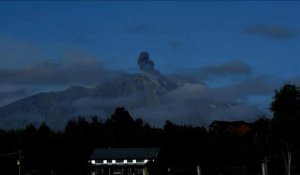 Chili: 5.000 personnes évacuées après l'éruption d'un volcan