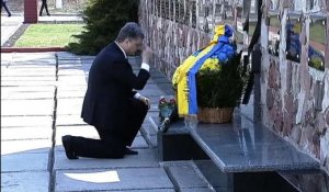 Ukraine: Porochenko rend hommage aux victimes de Tchernobyl