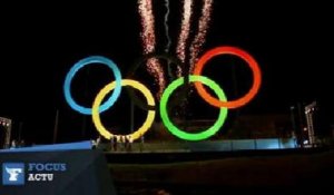 Un an avant les JO, Rio accueille les cinq anneaux olympiques