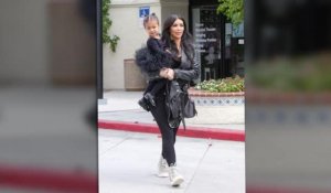Kim Kardashian emmène sa fille à une leçon de danse