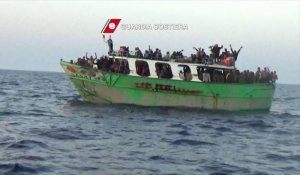 Italie: 230 migrants recueillis en mer au large de la Calabre