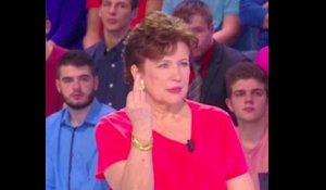 Le doigt d'honneur de Roselyne Bachelot - ZAPPING TÉLÉ DU 07/05/2015