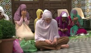 Les musulmans fêtent la fin du ramadan