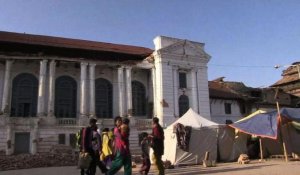 Népal: le nouveau séisme fragilise un peu plus Katmandou