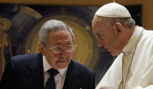 Castro au Vatican remercie le pape pour sa médiation avec les États-Unis