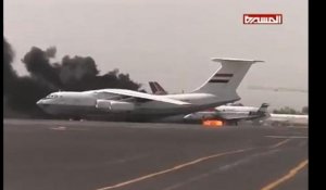 Yémen: la piste de l'aéroport de Sanaa détruite