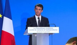 Valls : le racisme augmente "de manière insupportable"