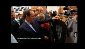 François Hollande refuse un T-shirt de Jacques Chirac - ZAPPING ACTU DU 22/04/2015