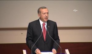 Turquie: Davutoglu, nouveau chef de l'AKP et du gouvernement